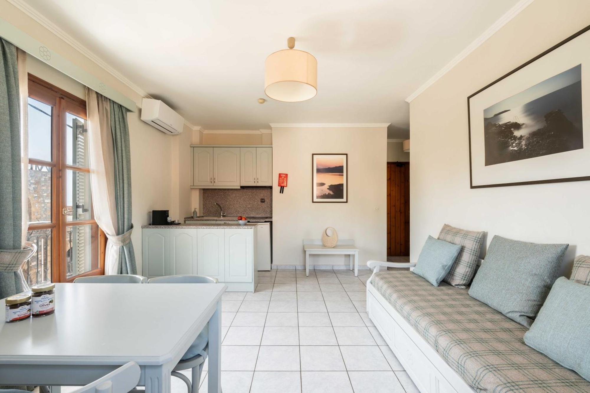Liakoto Hotel apartamentowy Kardamyli